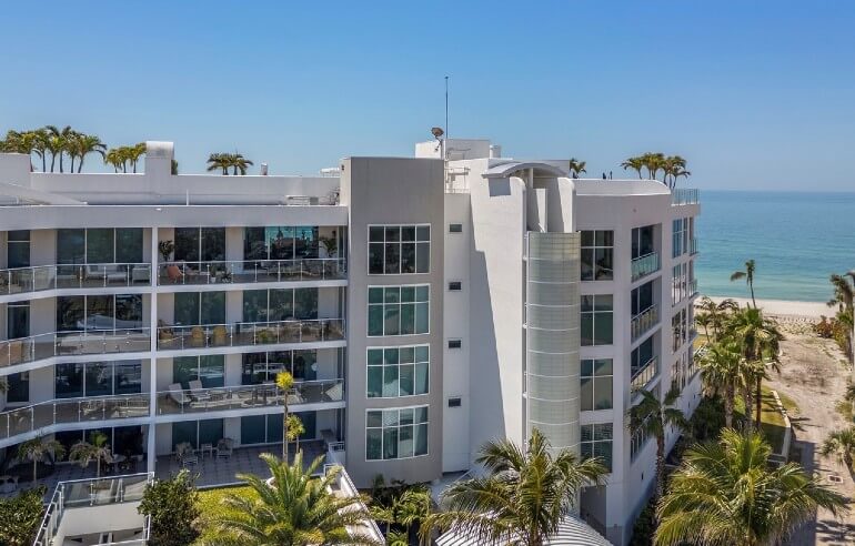 70 Lighthouse Point Road listing image by Reid Murphy