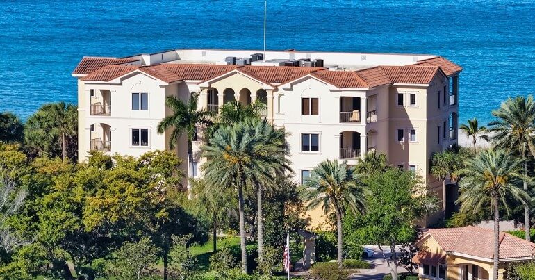 70 Lighthouse Point Road listing image by Reid Murphy